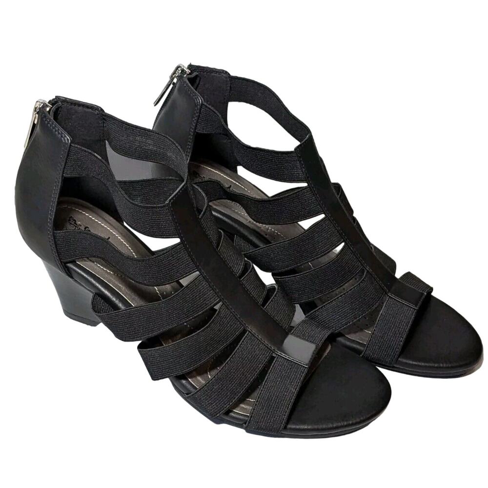 Coach & Four Women's Size 8 Strappy Ankle Sandals Small Heel